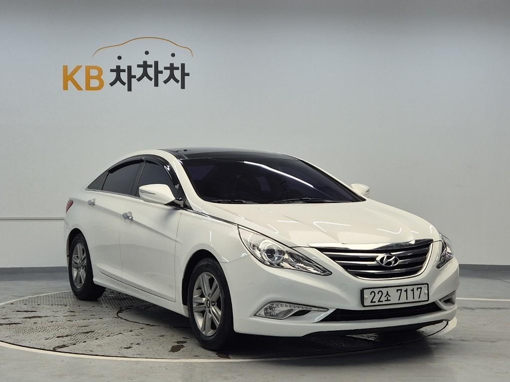 HYUNDAI Sonata - Vista 4