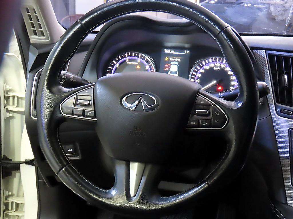 Infiniti Q - Vista 8