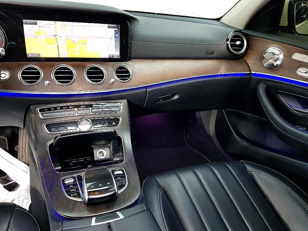 Mercedes Benz E class - Vista 10