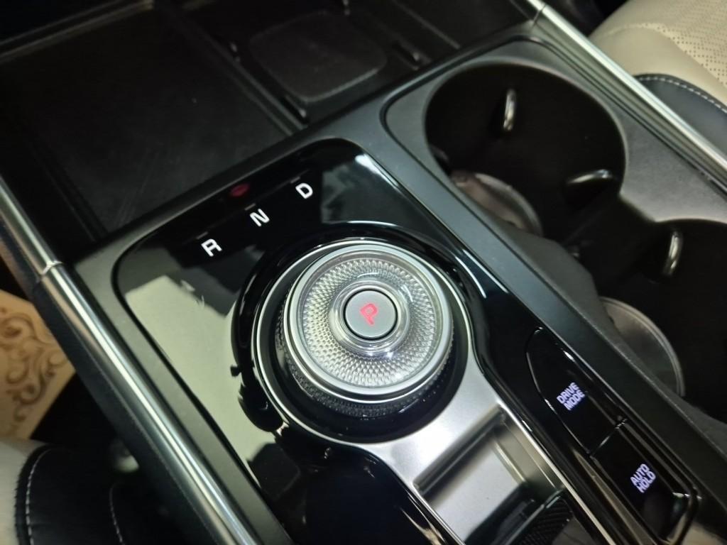 KIA Carnival - Vista 10