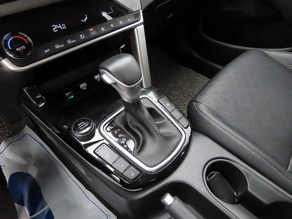 KIA Seltos - Vista 10