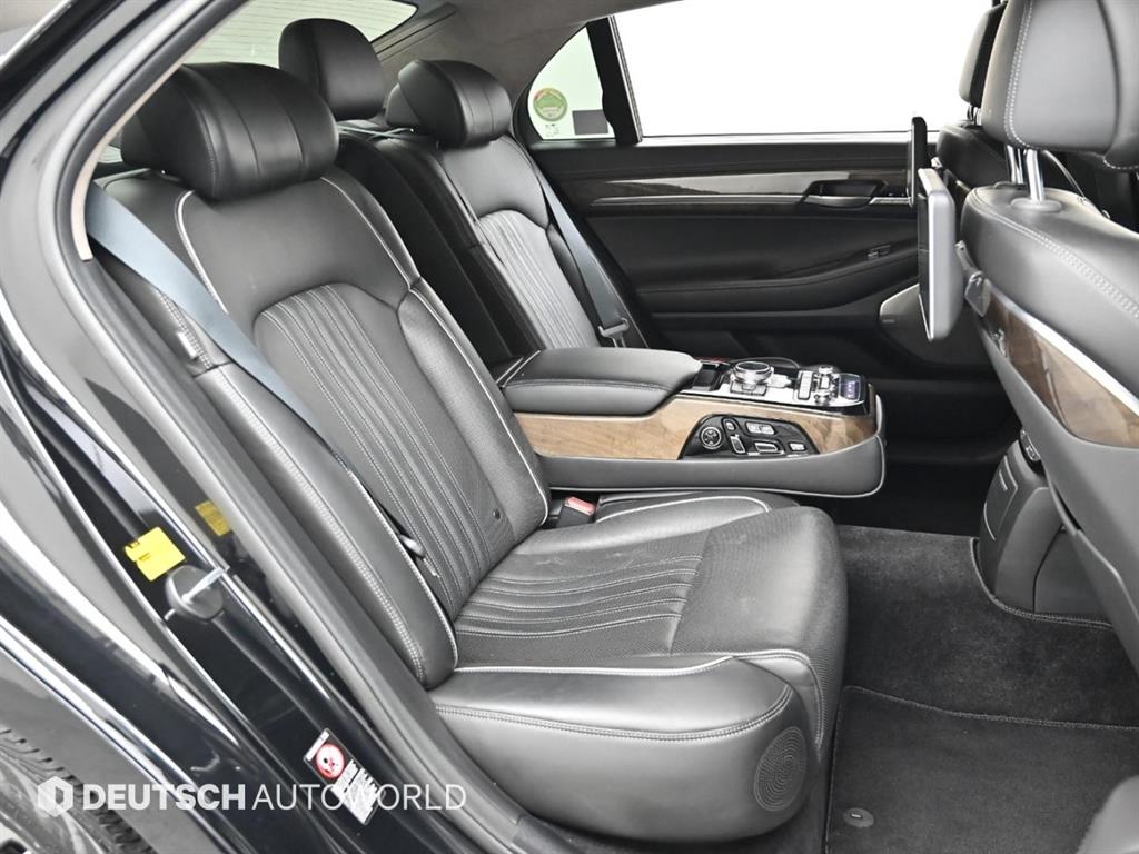 Genesis EQ900 - Vista 12