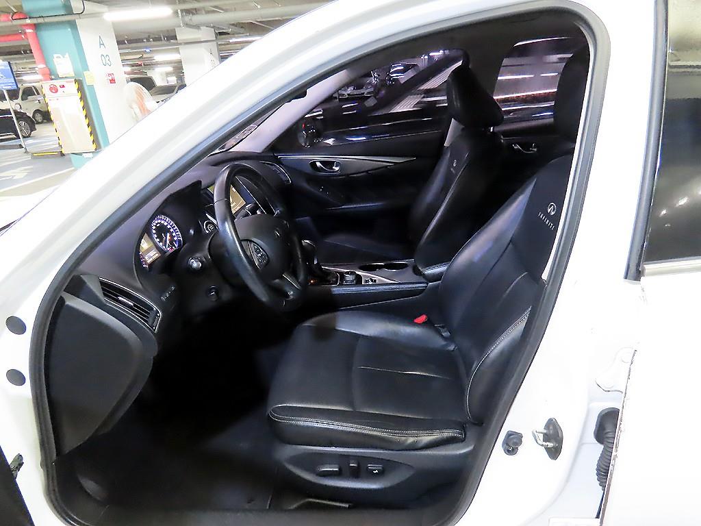 Infiniti Q - Vista 6