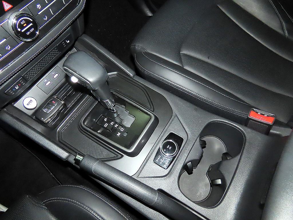 Ssangyong Rexton - Vista 12