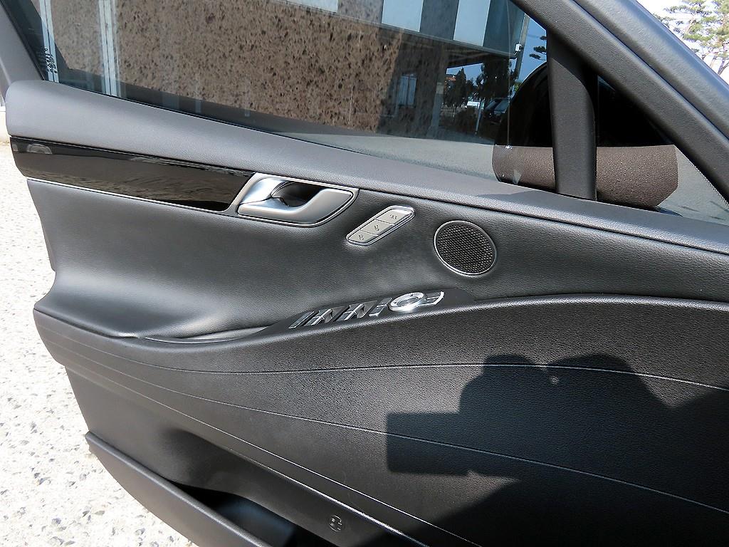 Genesis G80 - Vista 11