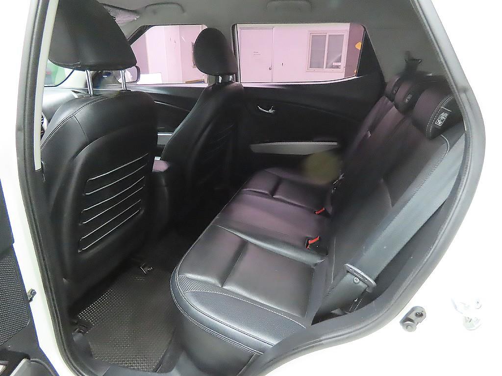 Ssangyong Tivoli 2016 Blanco - Importación desde Corea - HF Imports Iquique - Foto 9