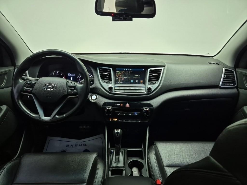 HYUNDAI Tucson - Vista 7