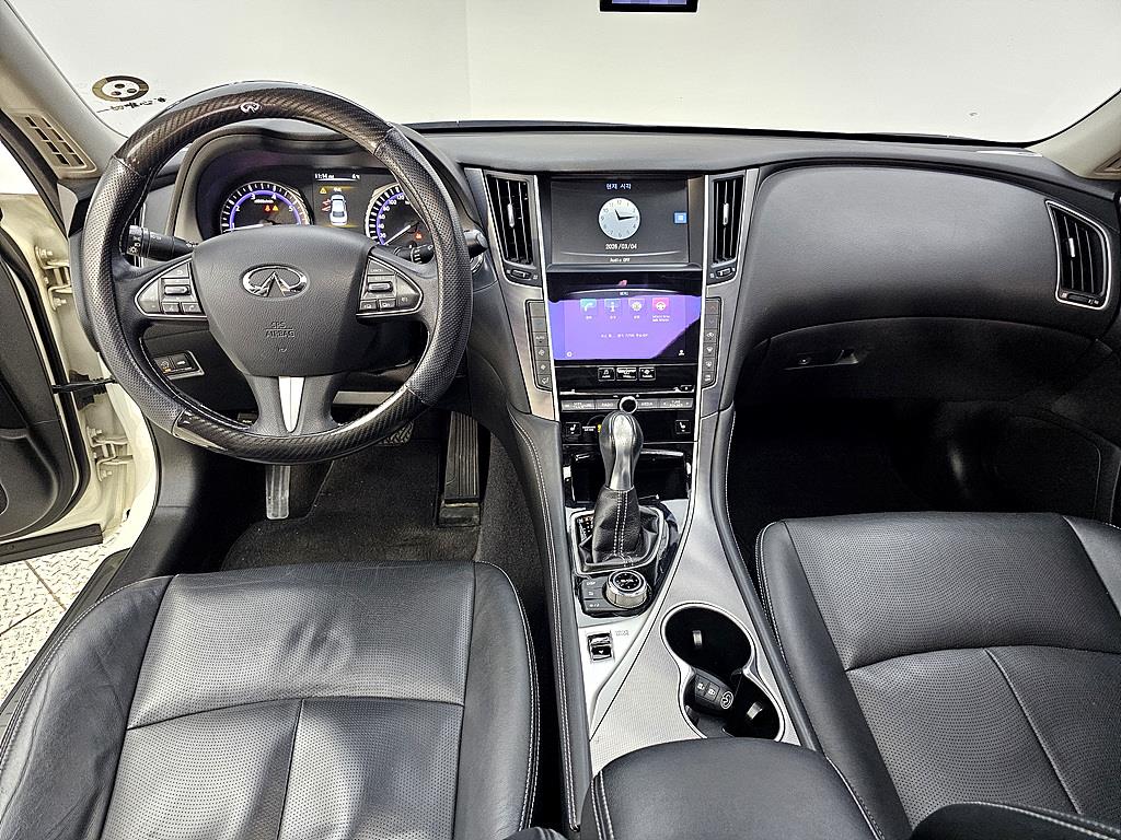 Infiniti Q - Vista 5