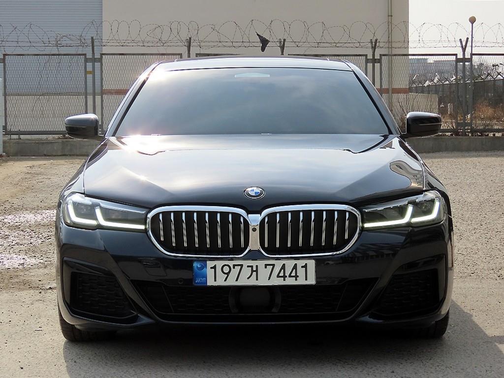 BMW 5 Series 2021 Negro - Importación desde Corea - HF Imports Iquique - Foto 1