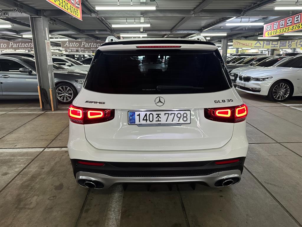 Mercedes Benz GLB Class - Vista 5