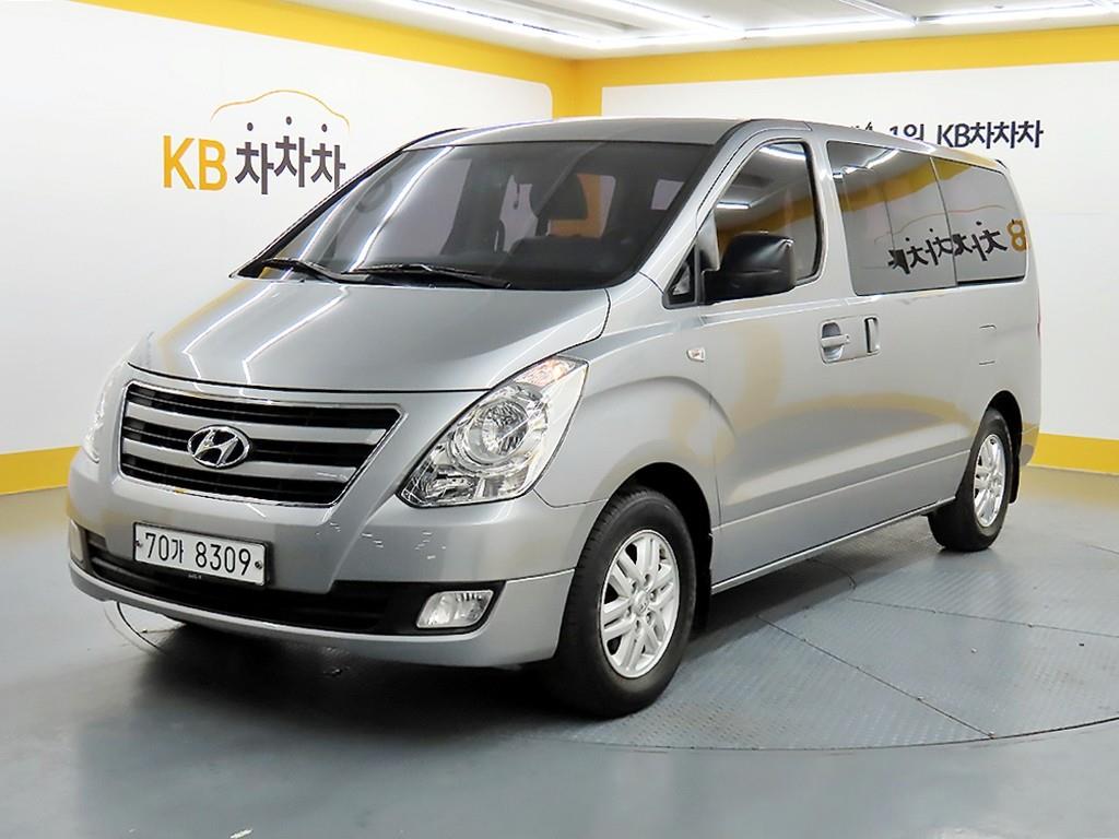HYUNDAI Starex - Vista 2