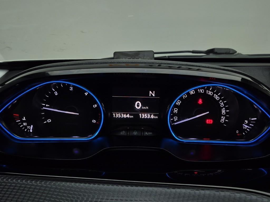 Peugeot 2008 - Vista 6