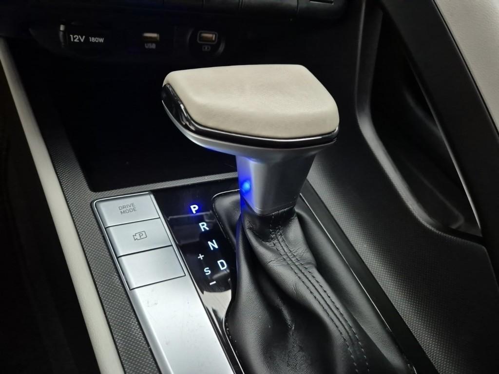 HYUNDAI Avante - Vista 8