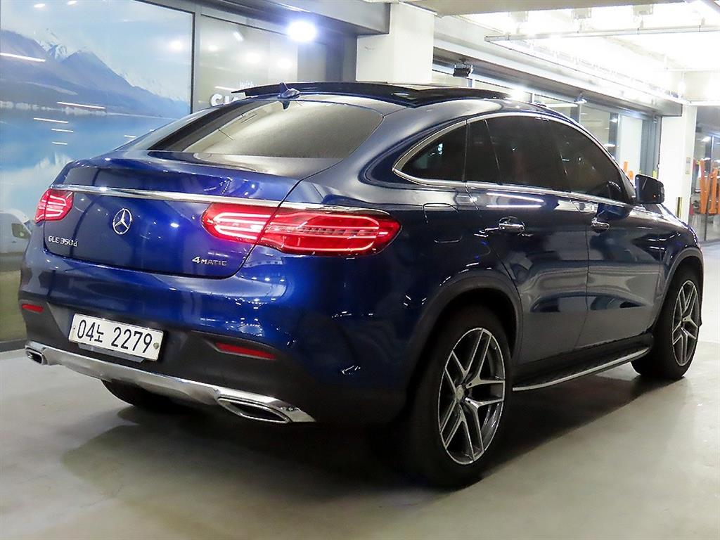Mercedes Benz GLE Class - Vista 4