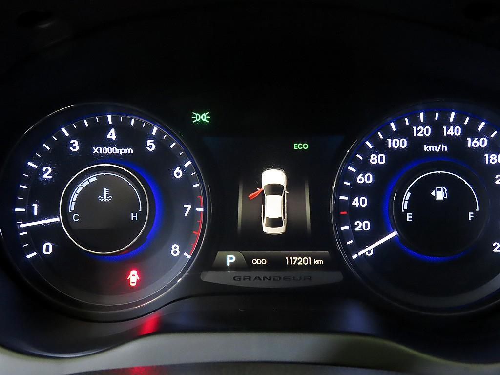 HYUNDAI Grandeur - Vista 9