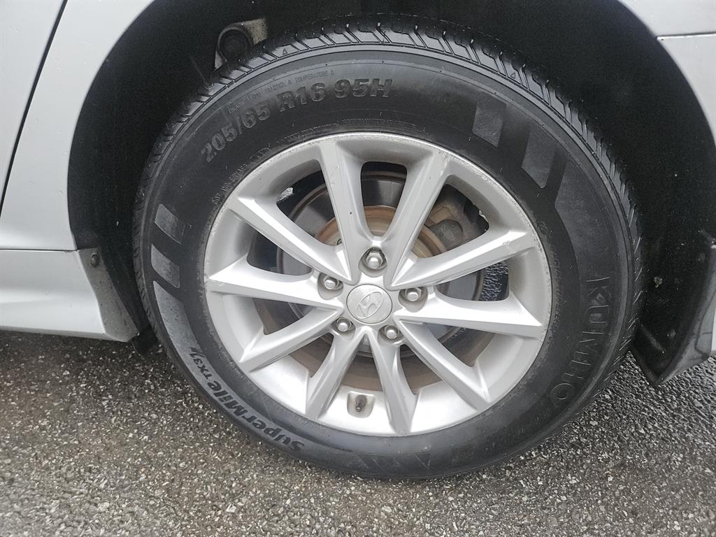 HYUNDAI Sonata - Vista 7