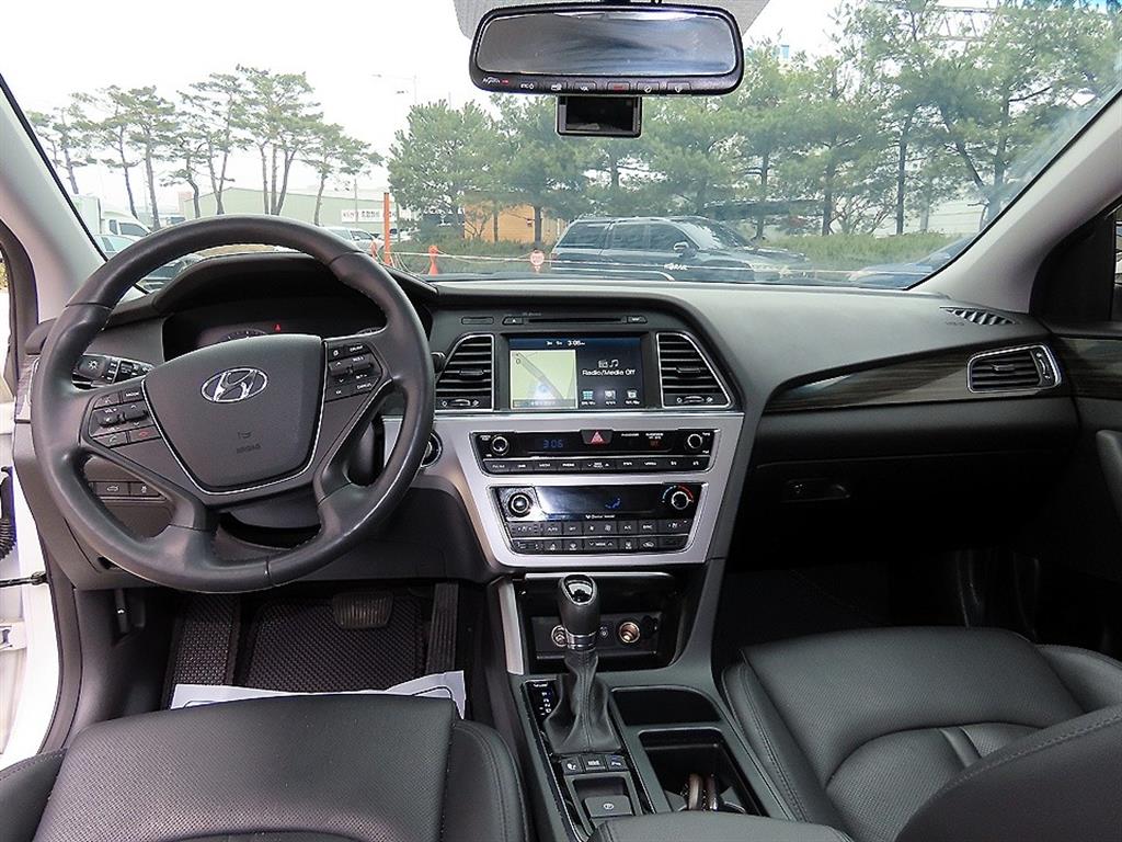 HYUNDAI Sonata - Vista 7