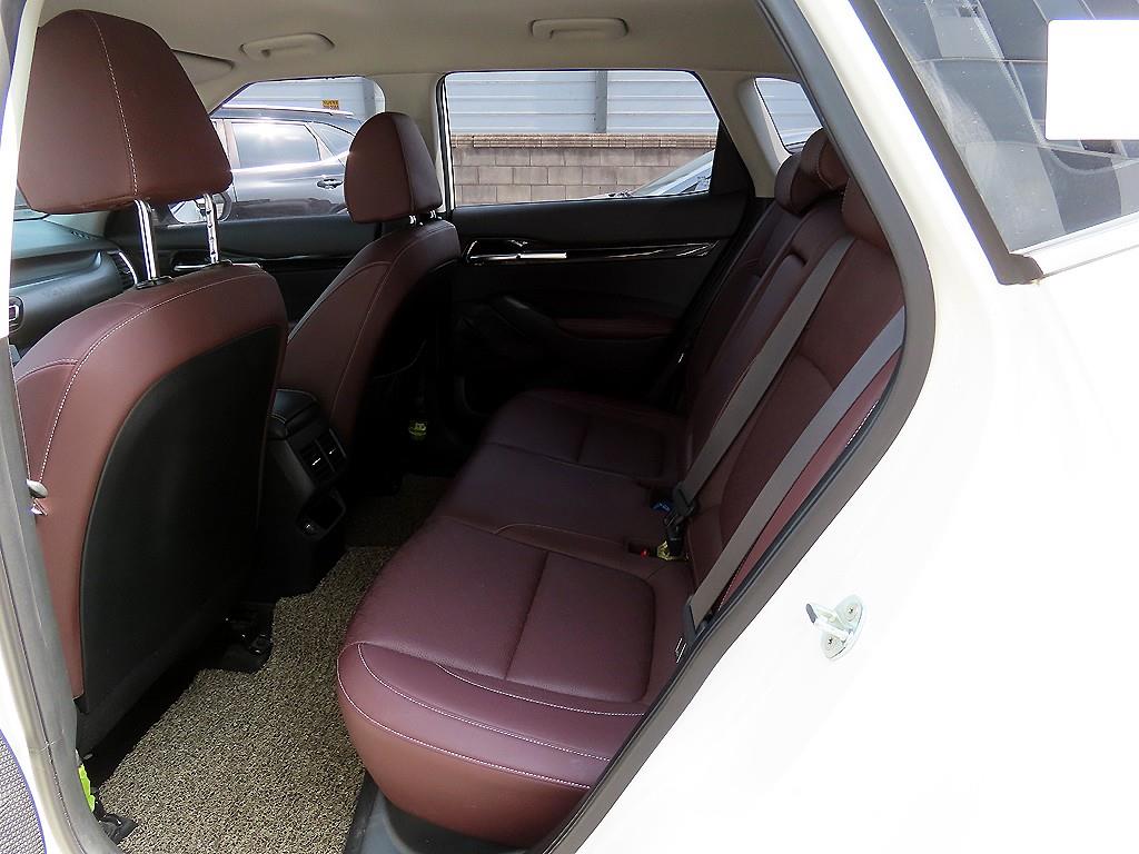 KIA Seltos - Vista 6