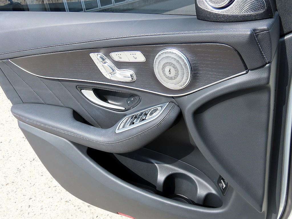 Mercedes Benz GLC Class - Vista 12