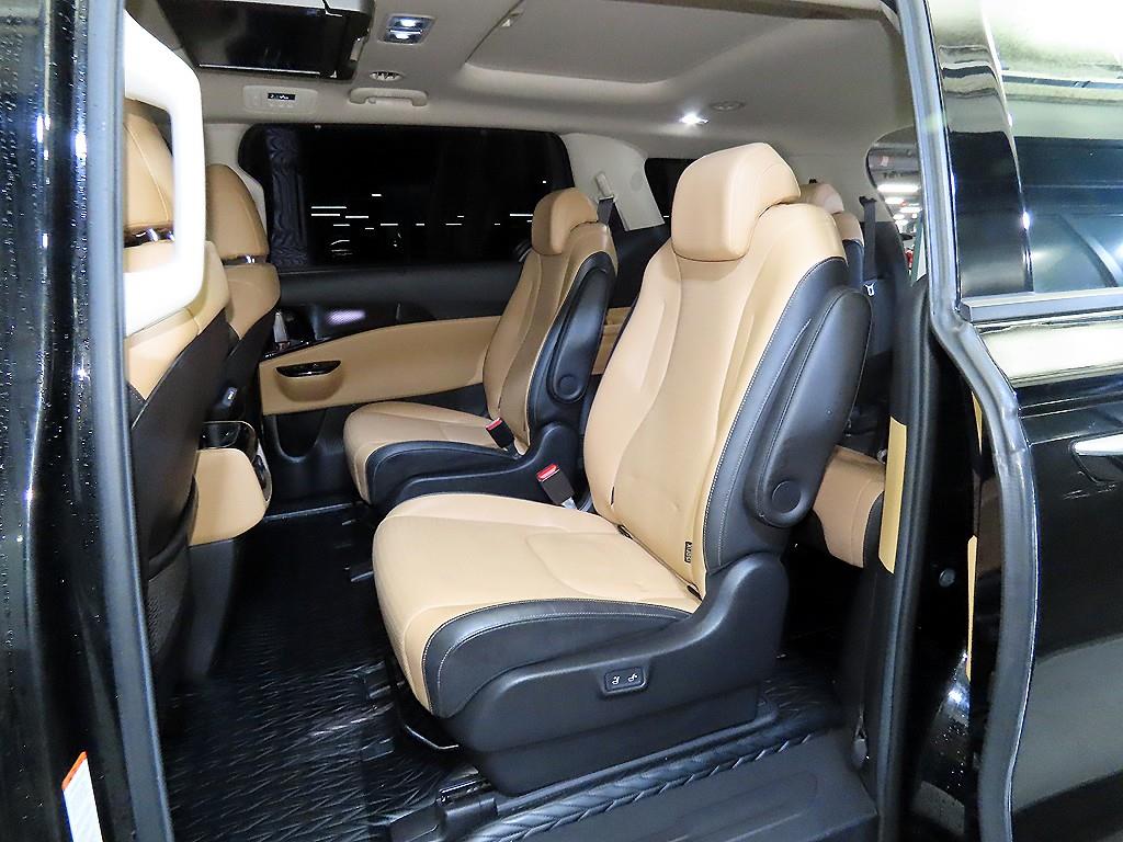 KIA Carnival - Vista 7