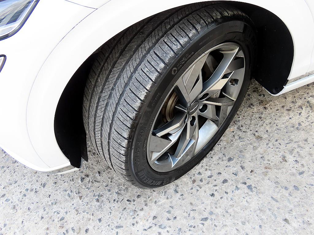 Genesis GV70 2022 Blanco - Importación desde Corea - HF Imports Iquique - Foto 20