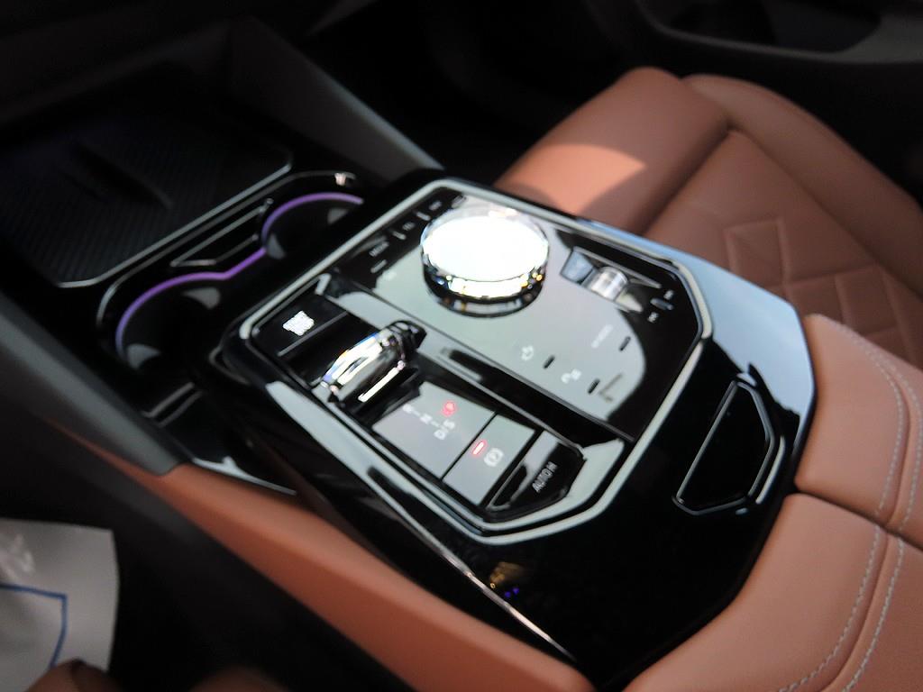 BMW 5 Series - Vista 11