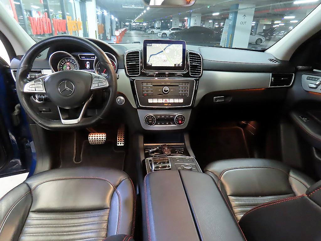 Mercedes Benz GLE Class - Vista 10