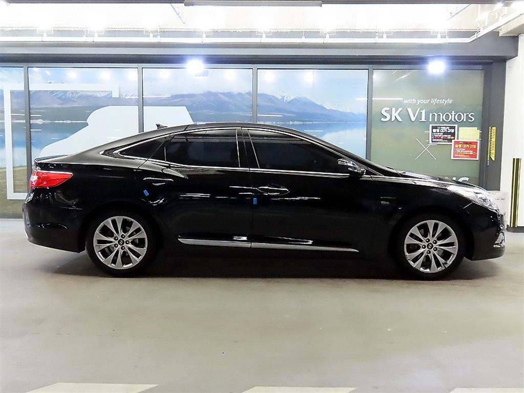 HYUNDAI Grandeur - Vista 3