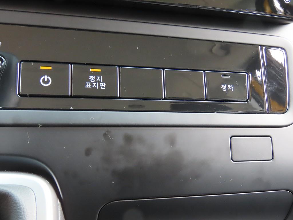 HYUNDAI Staria - Vista 11