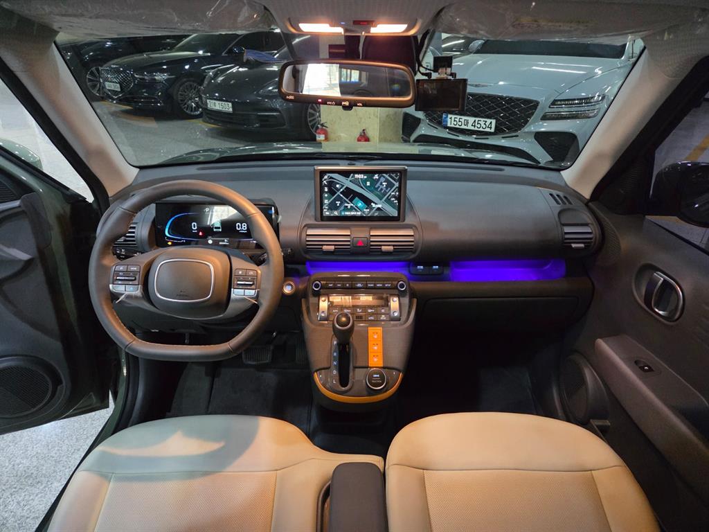 HYUNDAI Casper - Vista 8