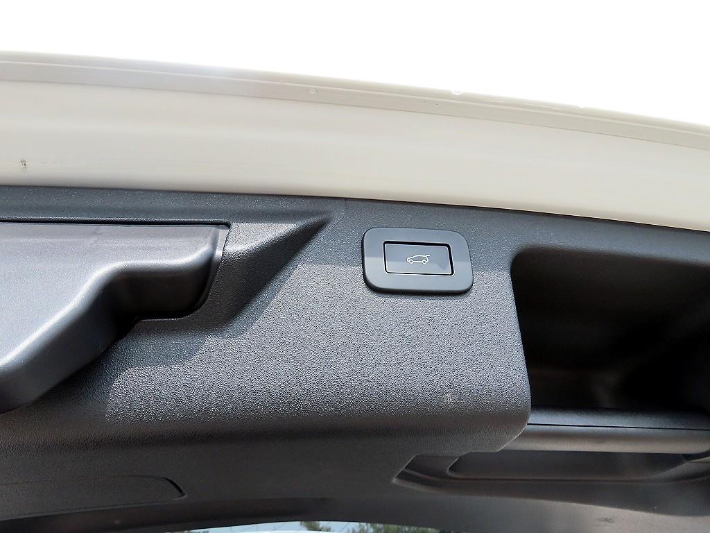 Land Rover Discovery Sports 2023 Blanco - Importación desde Corea - HF Imports Iquique - Foto 16