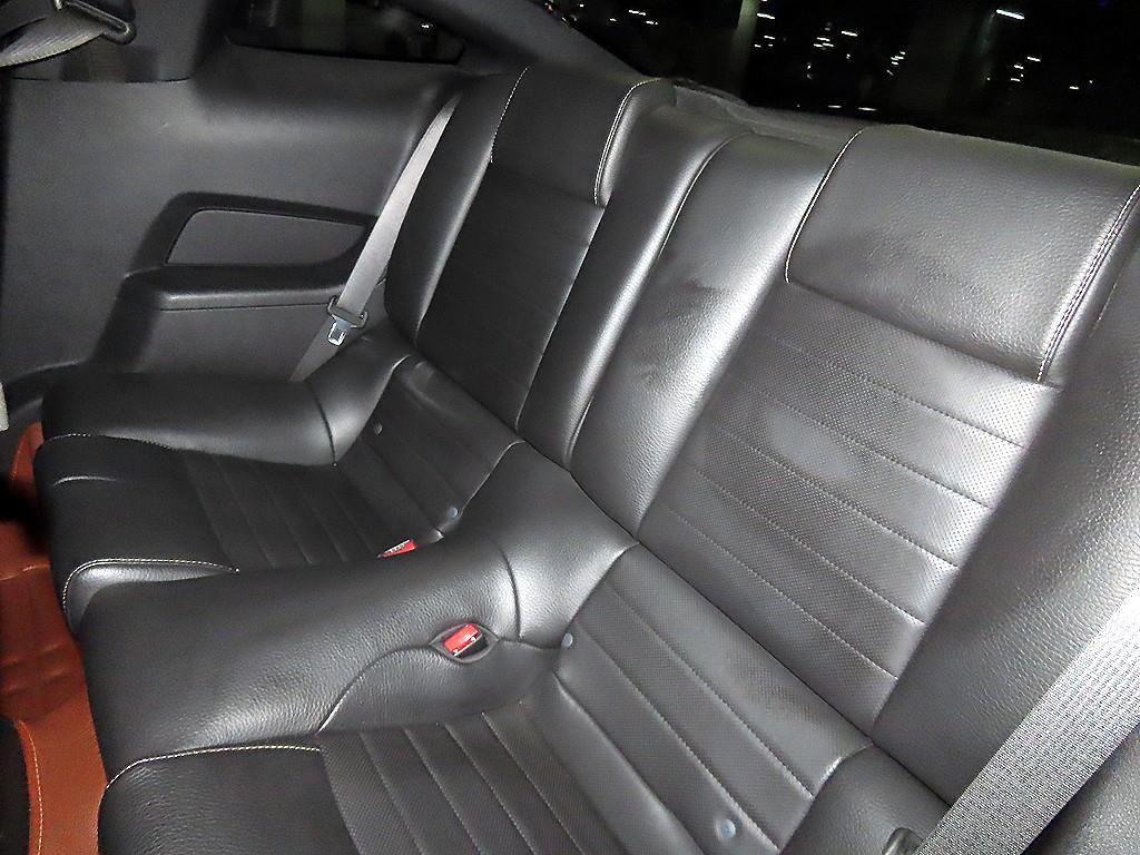 Ford Mustang - Vista 7