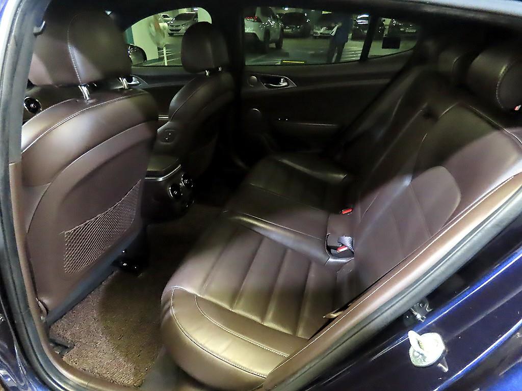 KIA Stinger - Vista 7