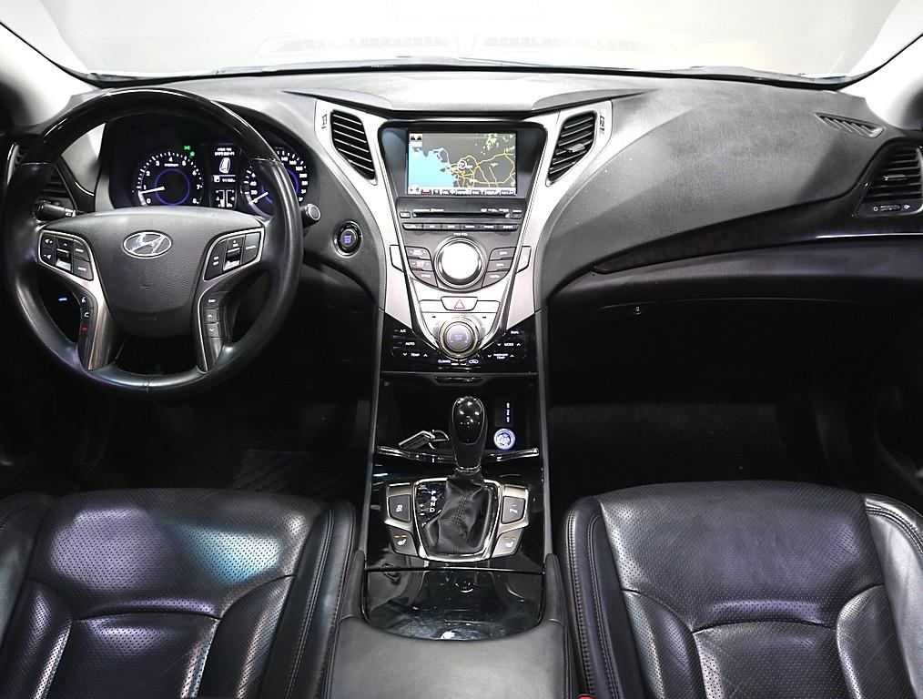 HYUNDAI Grandeur - Vista 5