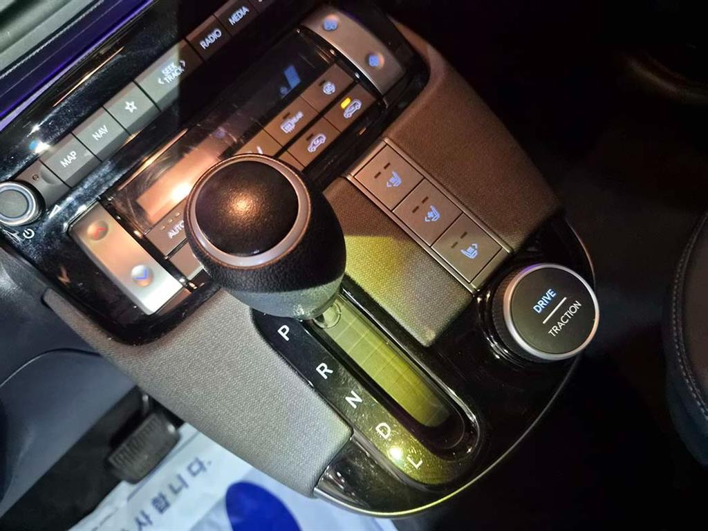 HYUNDAI Casper - Vista 11