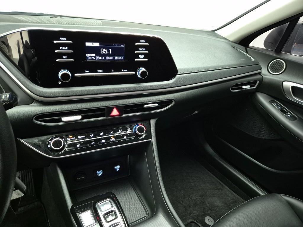 HYUNDAI Sonata - Vista 9