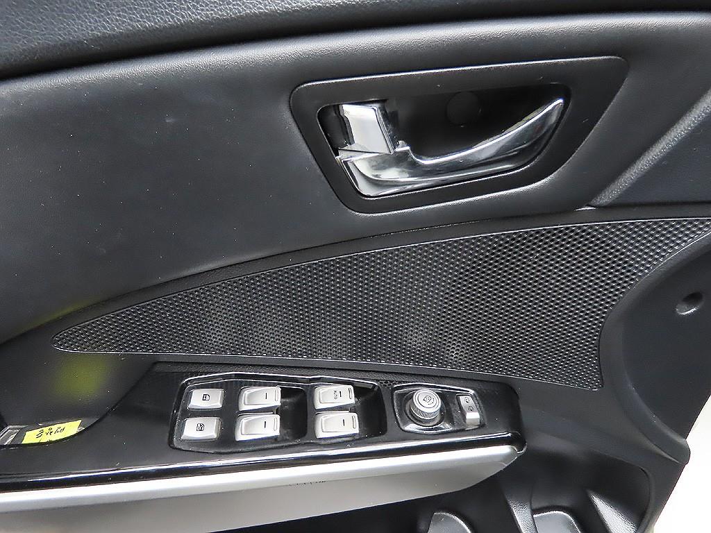 Ssangyong Tivoli 2016 Blanco - Importación desde Corea - HF Imports Iquique - Foto 12