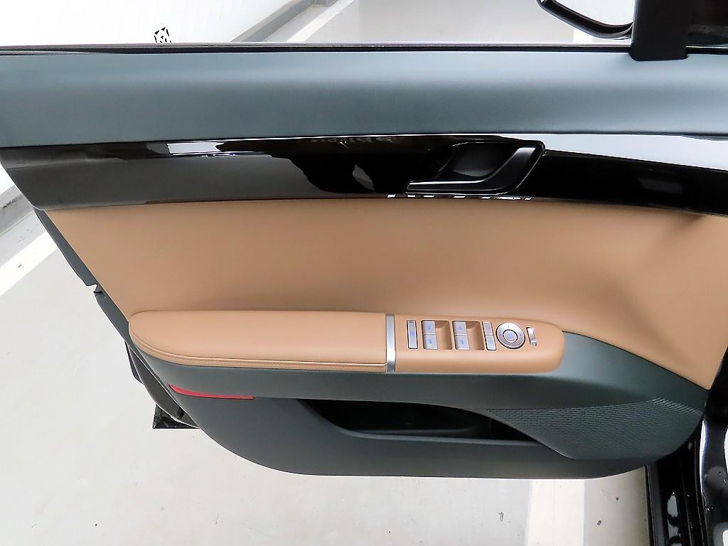 HYUNDAI Grandeur - Vista 11