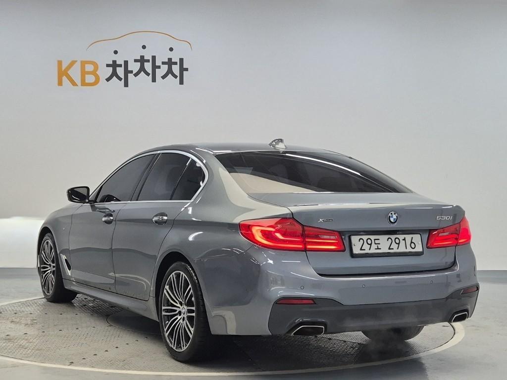 BMW 5 Series - Vista 3