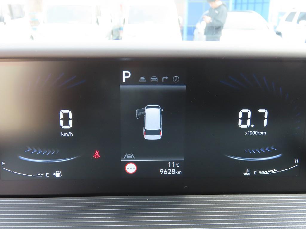 HYUNDAI Staria - Vista 8