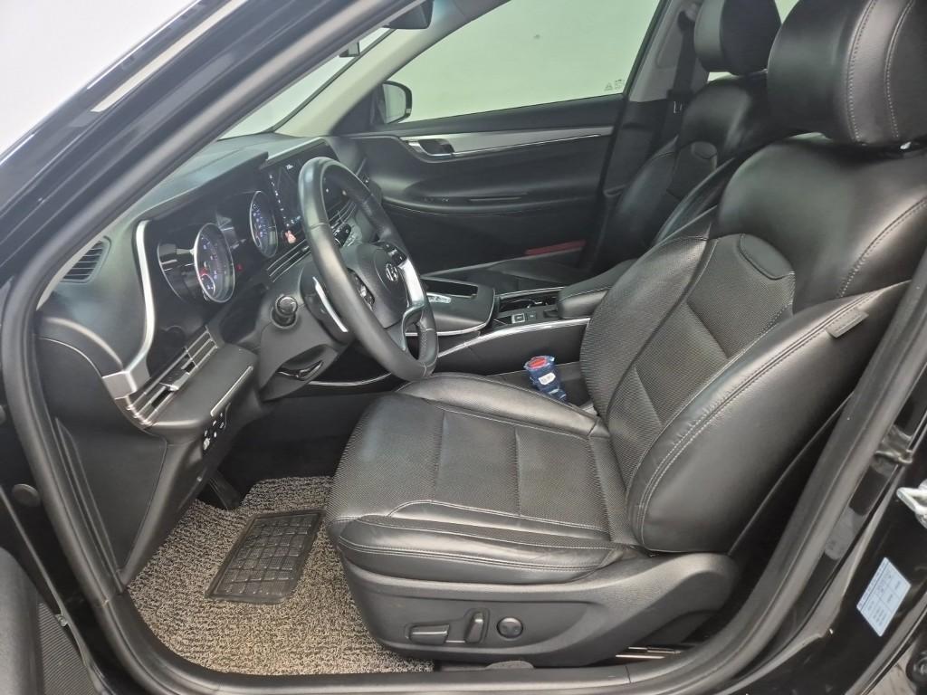 HYUNDAI Grandeur - Vista 11