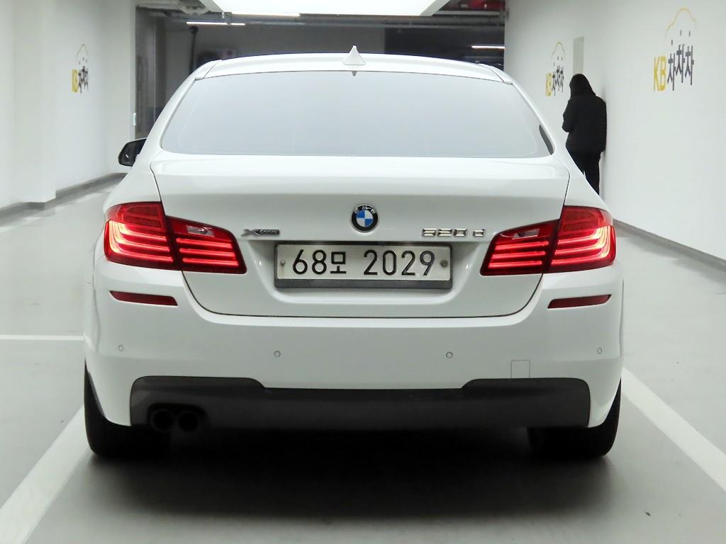 BMW 5 Series - Vista 3