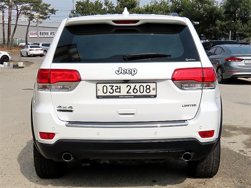Jeep Cherokee - Vista 4