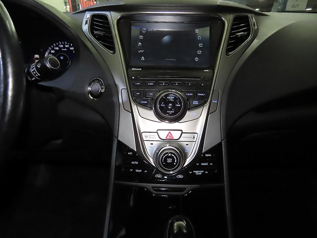 HYUNDAI Grandeur - Vista 11