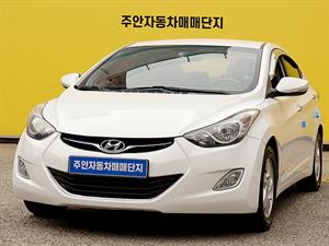 HYUNDAI Avante - Vista 4