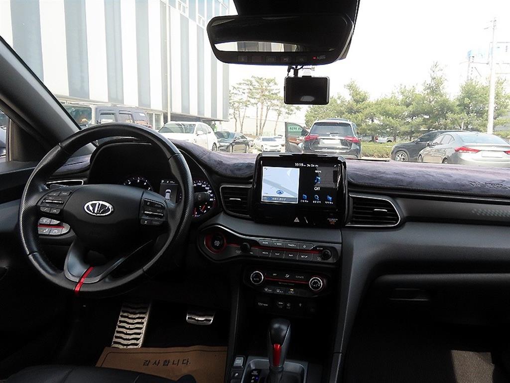 HYUNDAI Veloster - Vista 7