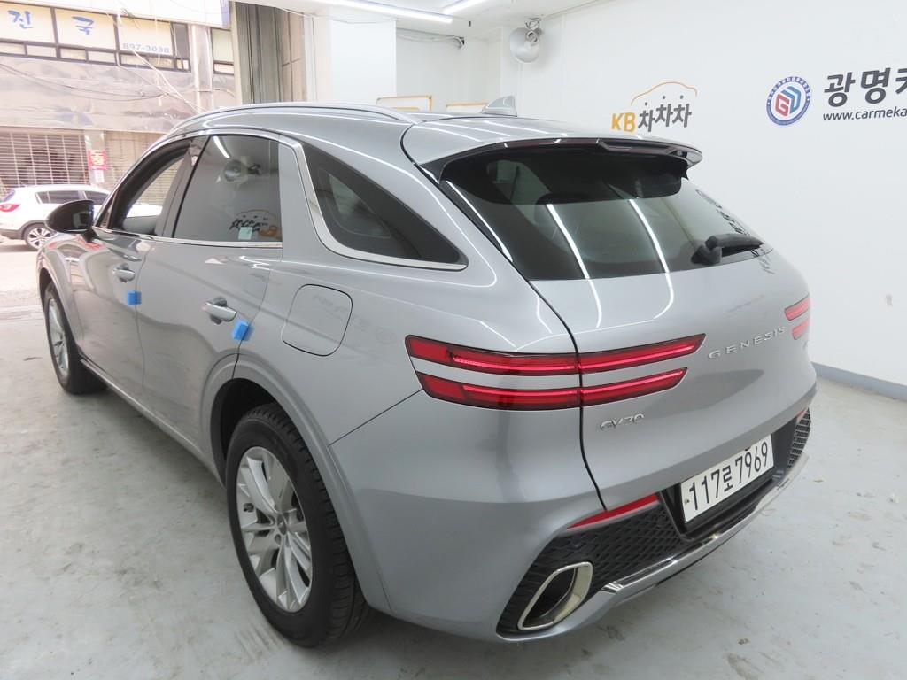 Genesis GV70 - Vista 4