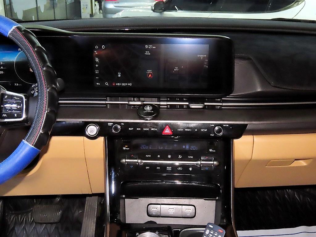 KIA Carnival - Vista 11