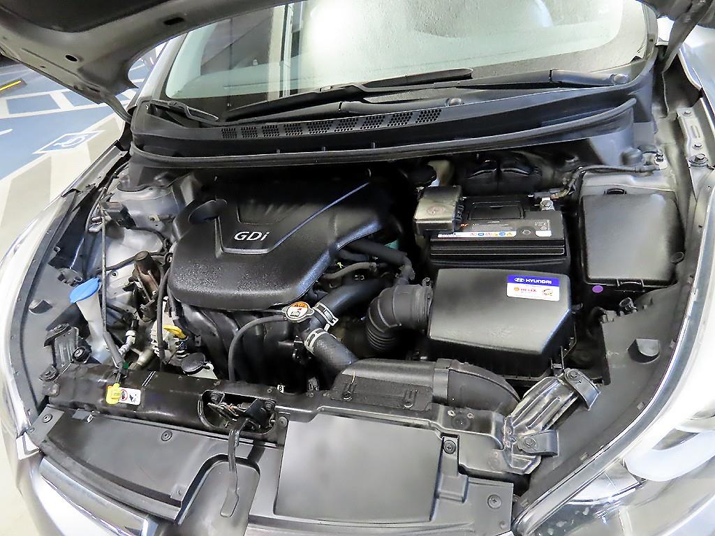 HYUNDAI Avante 2015 Gris - Importación desde Corea - HF Imports Iquique - Foto 19