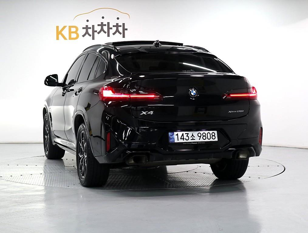 BMW X4 - Vista 4